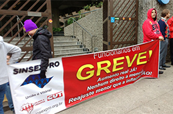 Em São Paulo, trabalhadores da OAB e COREN seguem em greve